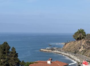 17866 Tramonto Dr, Pacific Palisades, CA 90272