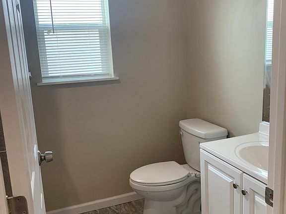 4th image of 1764 Linda Ave