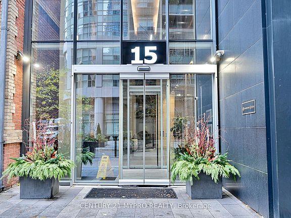 3rd image of 15 Grenville St #1007