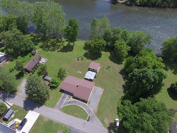 3rd image of 80 Lower Country Club Rd