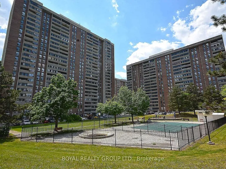 18 Knightsbridge Rd #303 — Photo 30