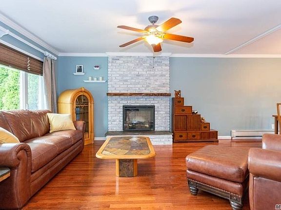 4th image of 44 Charmian St