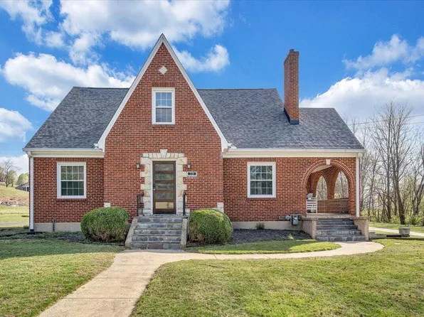 28 Richardson Dr, Roanoke, VA 24019