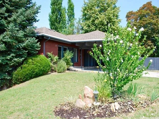 2924 S Preston St — Photo 1