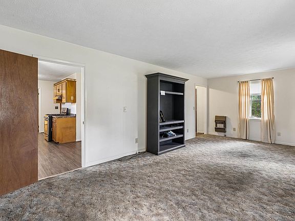 5th image of 8549 Rockhampton St