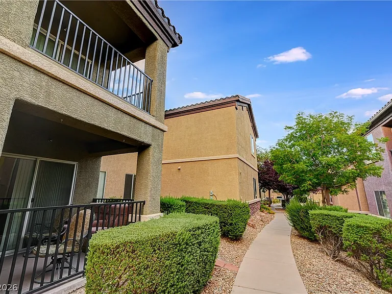 6868 Sky Pointe Dr #2115 — Photo 33