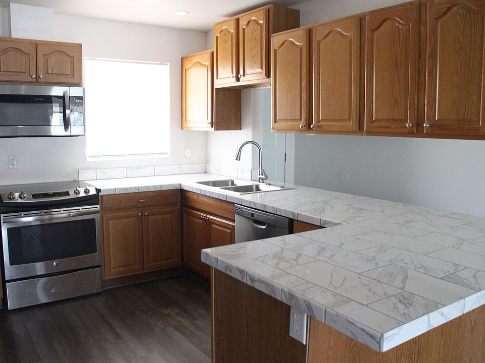 1st image of 530 N Criss St