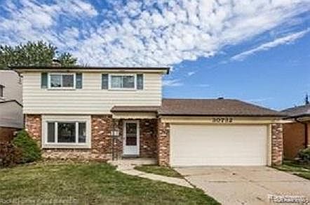 1st image of 30732 Newport Dr