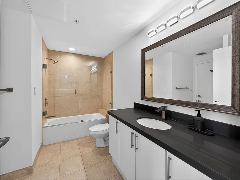90 SW 3rd St #2709 — Photo 28