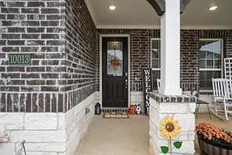 3rd image of 10013 Adams Ln