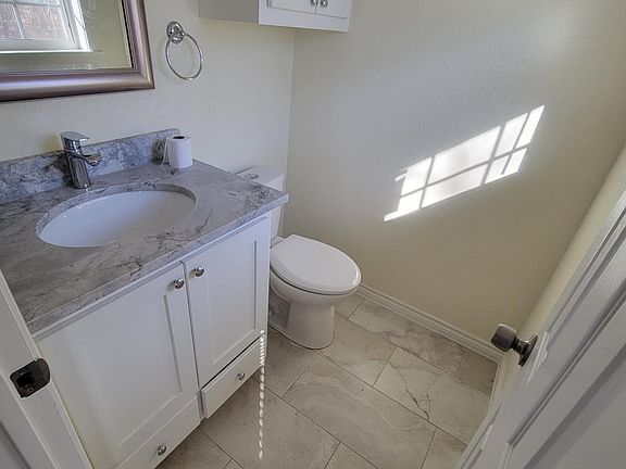 5th image of 1200 Kennie Dr