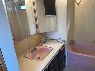 491-492 E Park Pl, Troy, NY 12182