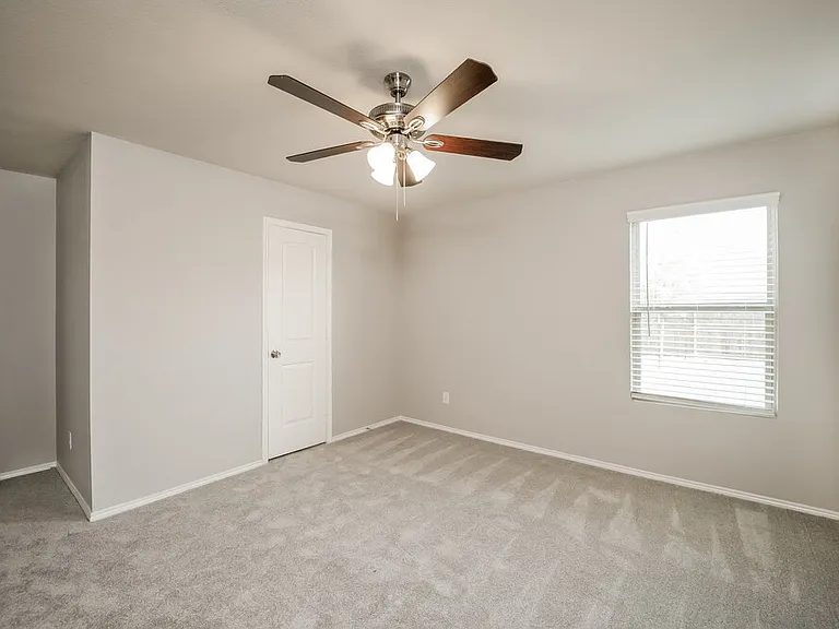1617 Westfall Dr — Photo 8