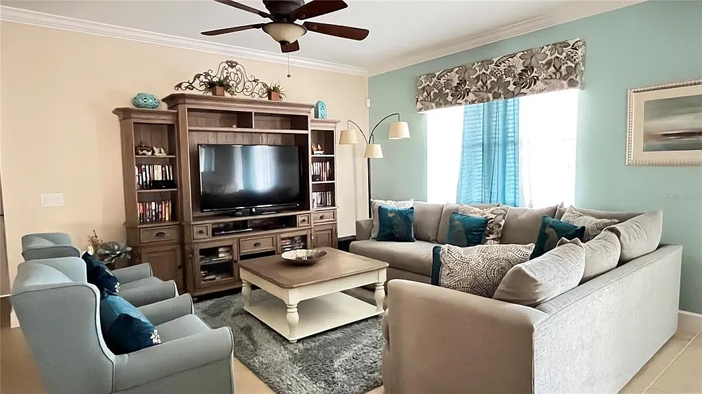 6 bed, 5.0 bath, 3629 sqft, $4,000 — Photo 4