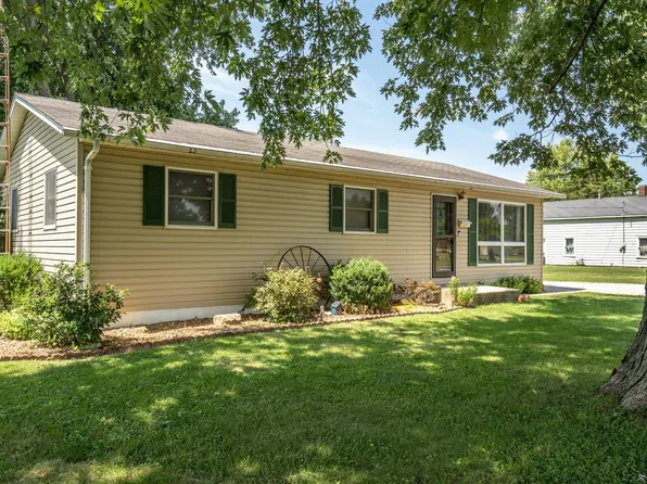 321 Corlew Dr, Litchfield, IL 62056
