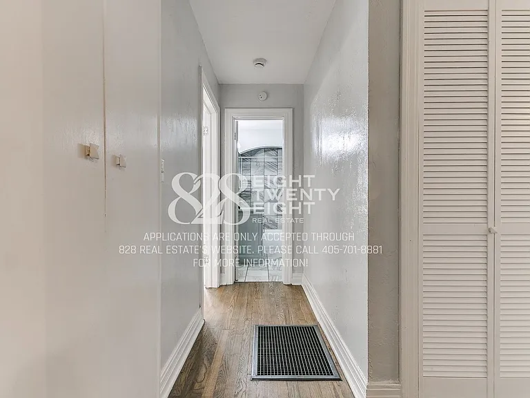 930 Miller Ave — Photo 26