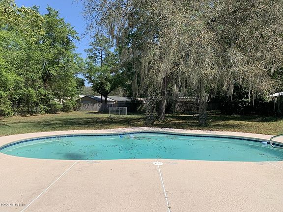 4th image of 12723 Wilderness Ln W