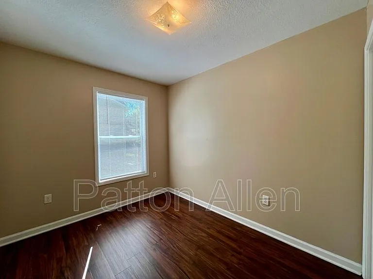 8 Zell Ln #A — Photo 13