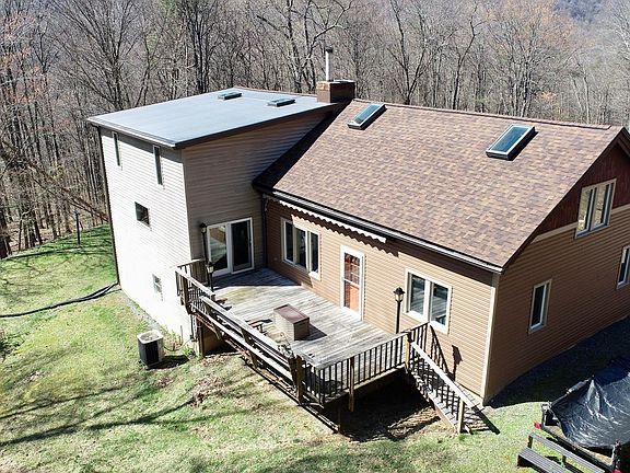 5th image of 9206 Barkleys Ln