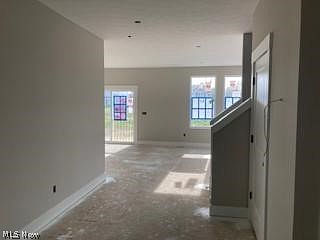 4th image of 8936 Firethorne Dr