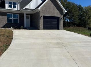 1020 Ray Wimsett Blvd #B, Bardstown, KY 40004
