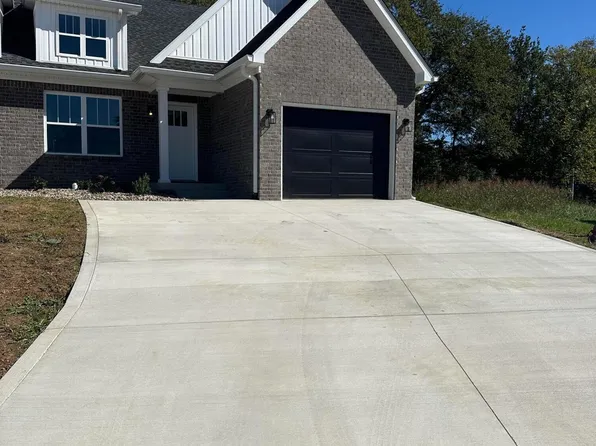 1020 Ray Wimsett Blvd #B, Bardstown, KY 40004