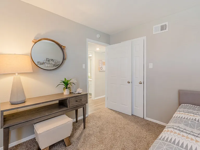 Pinehurst Place Apartments — Photo 14