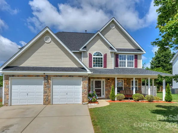 166 Glennallen Rd, Mooresville, NC 28115