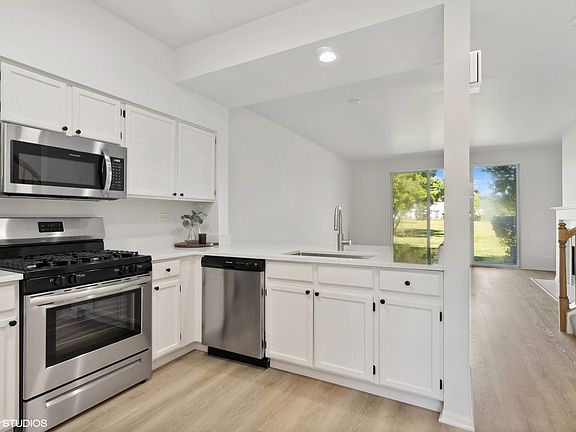 4th image of 17802 W Salisbury Dr