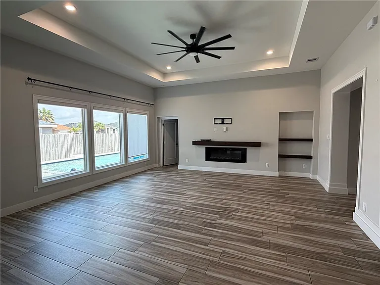 15521 Dyna St — Photo 12