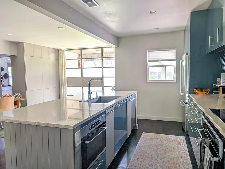 10026 Lake Gardens Dr — Photo 7
