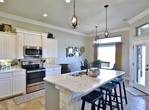 5th image of 7234 Tuscany Dr