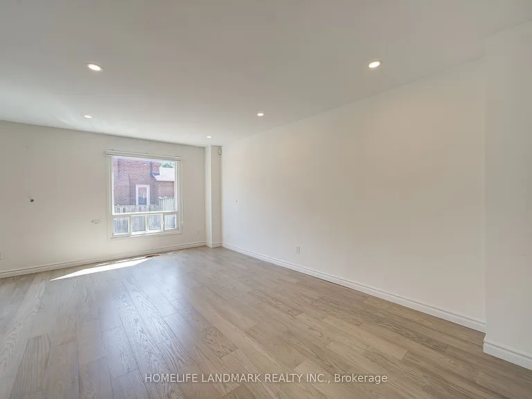 25 Lansbury Dr — Photo 11