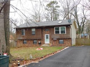 12145 Wagon Ln, Lusby, MD 20657