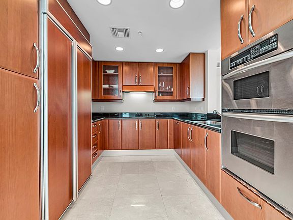 5th image of 19400 Turnberry Way #1832