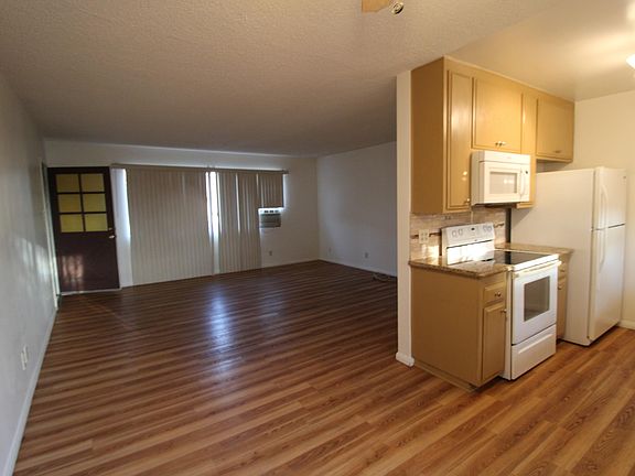 4th image of 2740 E De Soto St APT 4