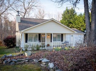 2082 Red Rose Ln, Loganville, GA 30052