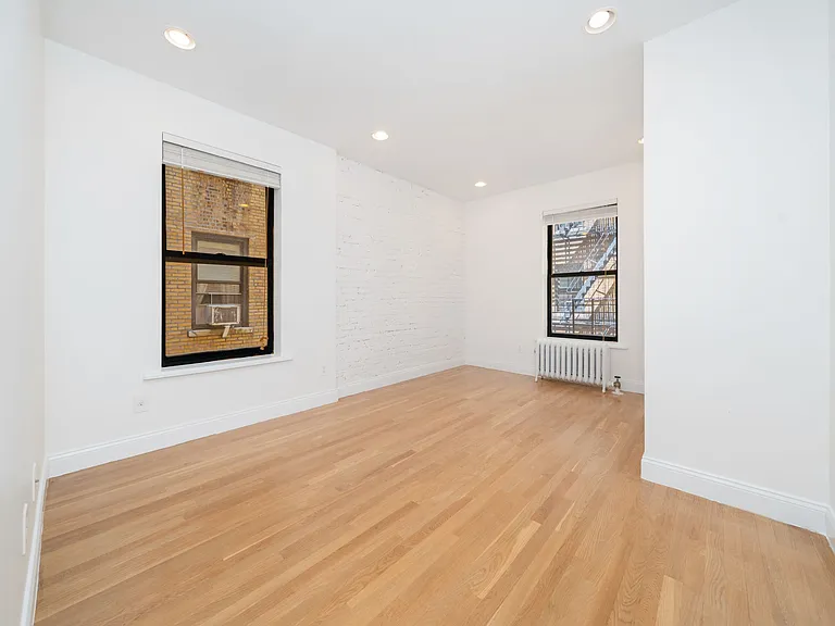 659 W 162nd St #24 — Photo 6