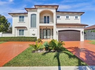 9065 NW 174th Ln, Hialeah, FL 33018