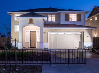 1169 Greenbrier Dr, Hanford, CA 93230