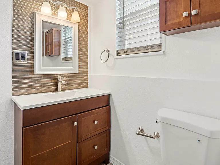 1390 Everett Ct #107 — Photo 27