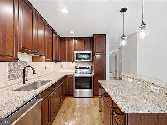 4th image of 6050 Heatherwood Dr