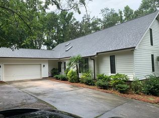 2339 N Lake Dr, Columbia, SC 29212