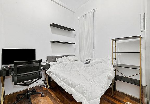 5th image of 203 E 14th St Front A