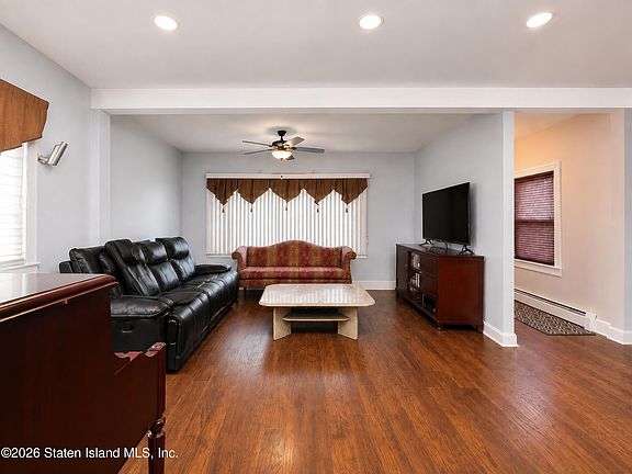 5th image of 738 Woodrow Rd