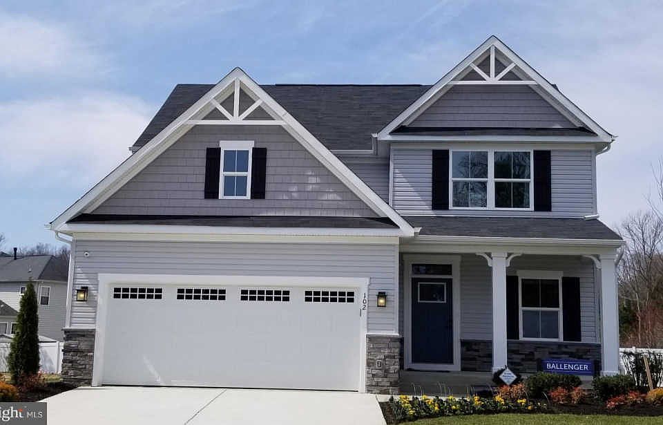 1st image of 102 Brooke Dr