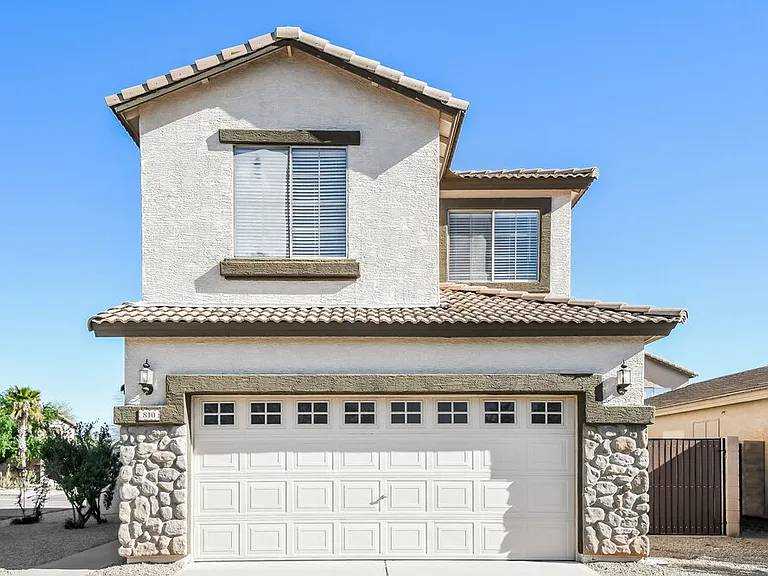 810 E Rossi Ct — Photo 1