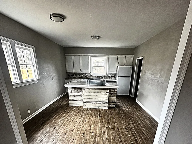 408 E Michigan St — Photo 10