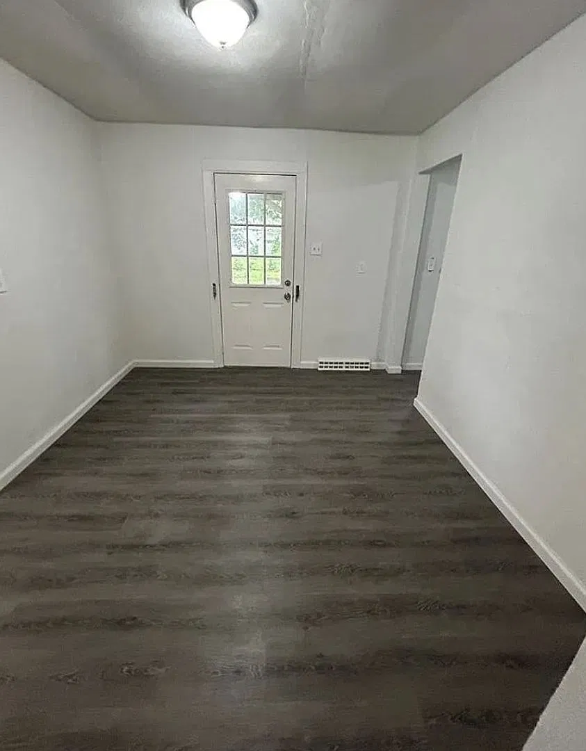 For Rent — Photo 3