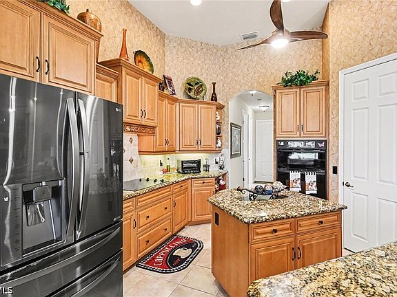 4th image of 2817 SW 39th St